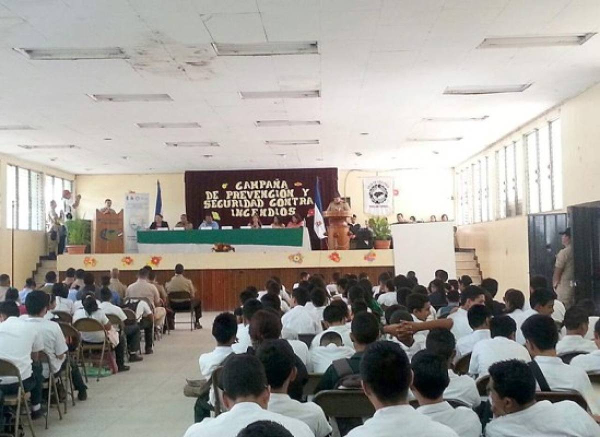 Cuerpo de Bomberos lanza campaña con jóvenes