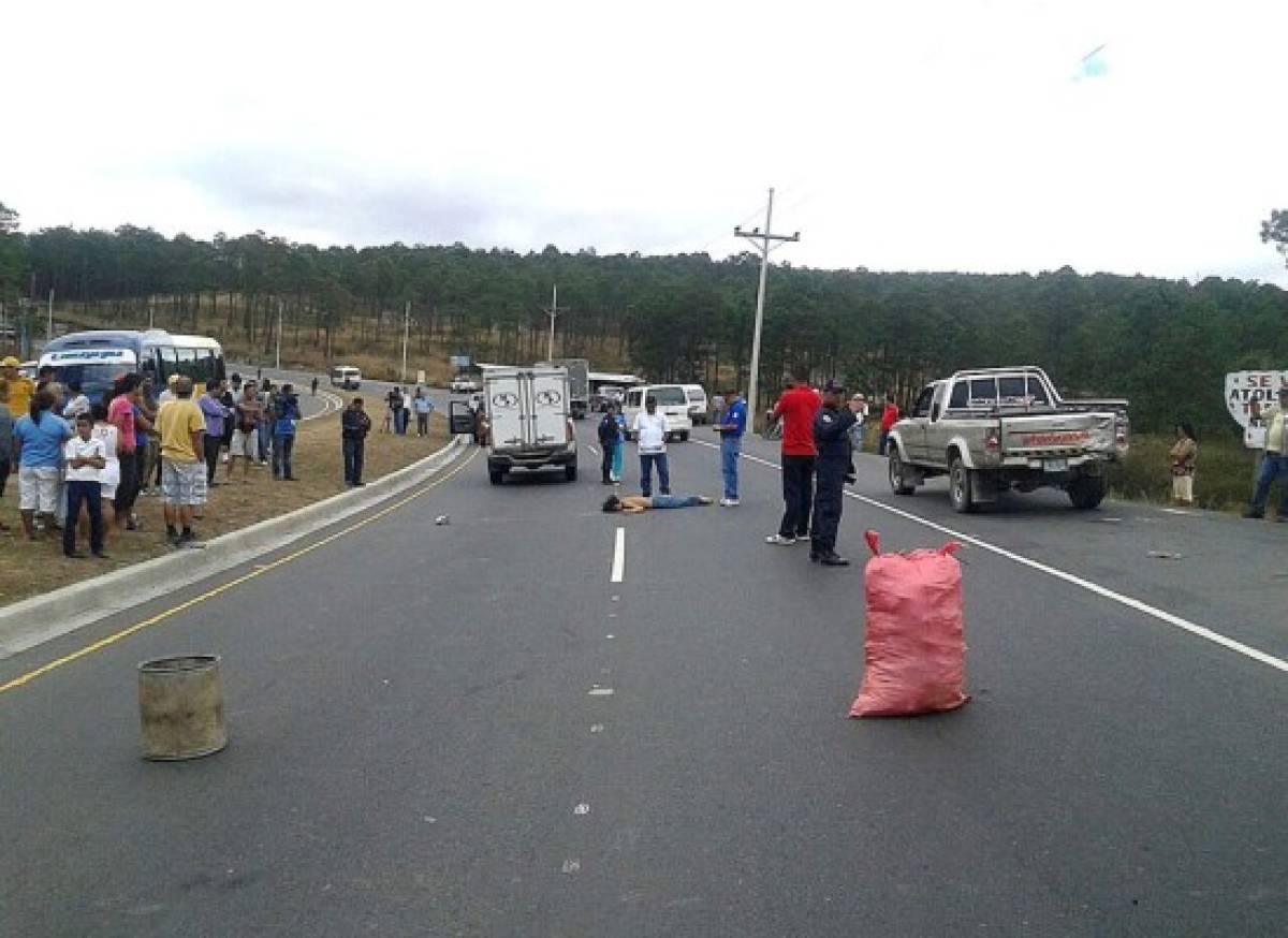 Hombre muere atropellado en carretera al norte de Honduras