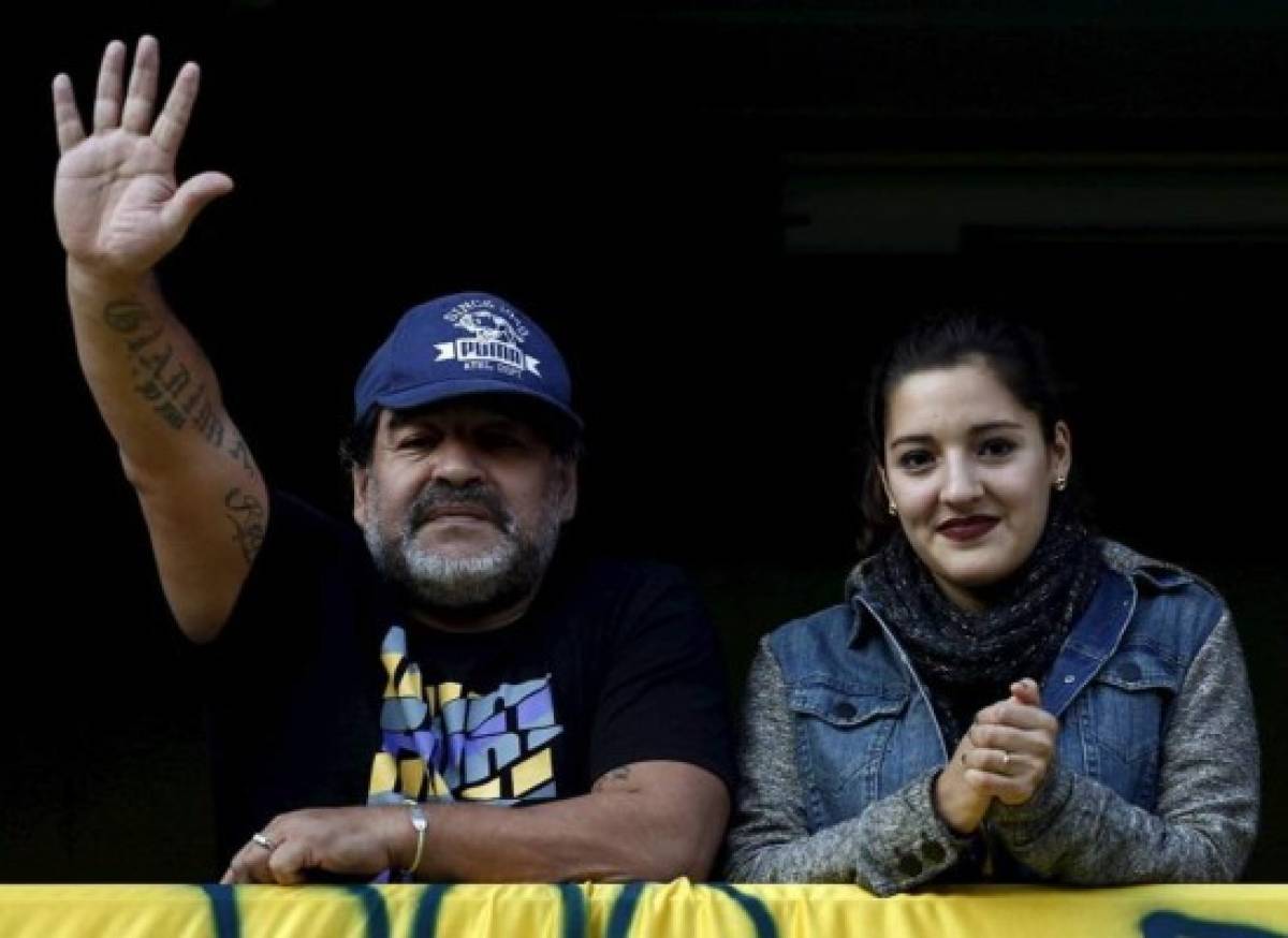 ¡Cuidado!', advierte Maradona, quien vuelve por la FIFA