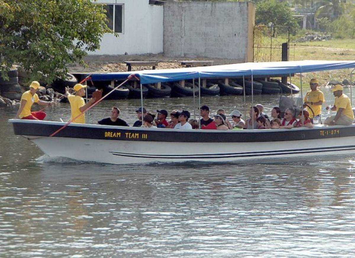 Honduras: Segundo crucero llega a Trujillo con tres mil turistas