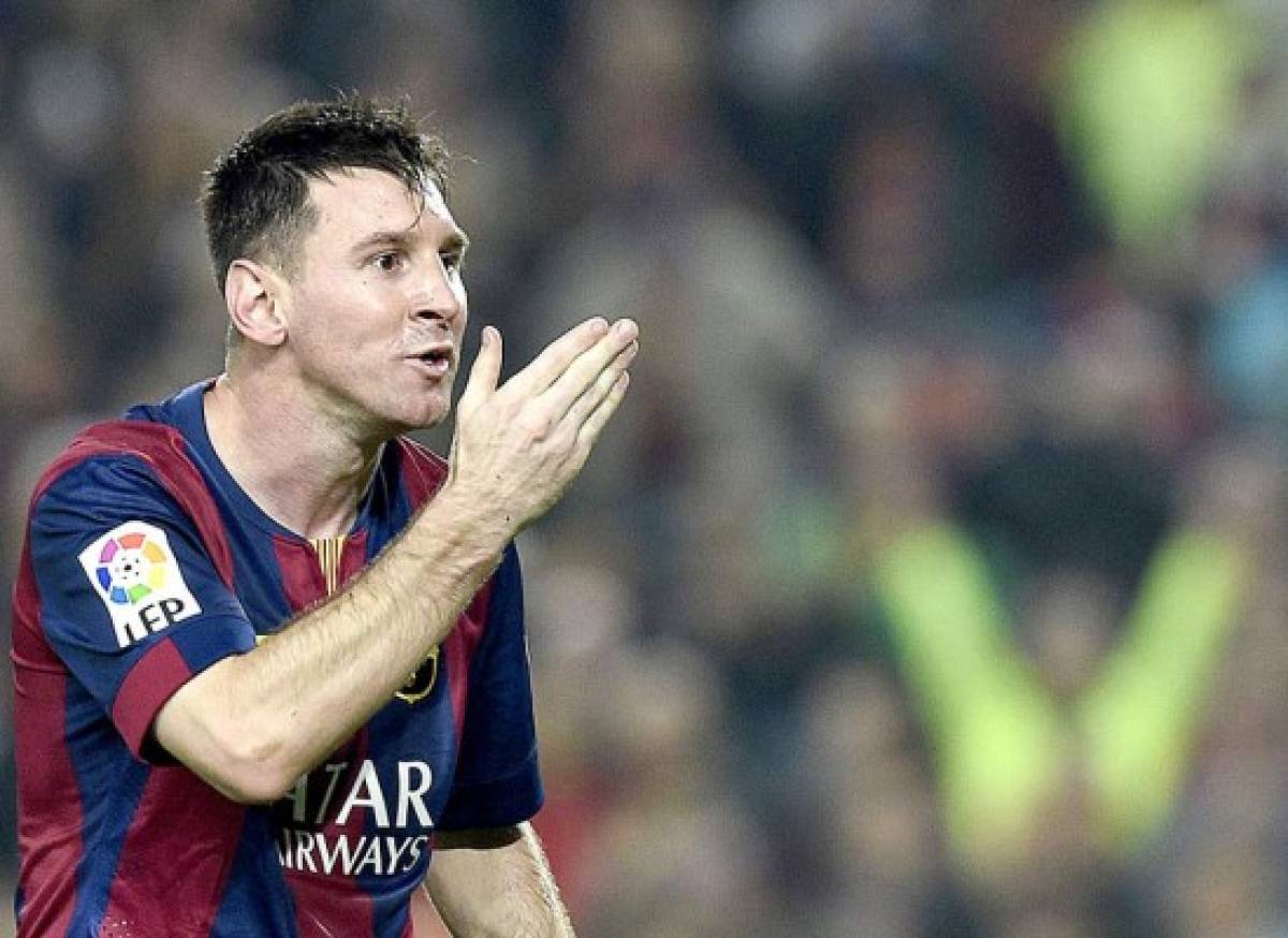 Barcelona golea con un Messi de récord