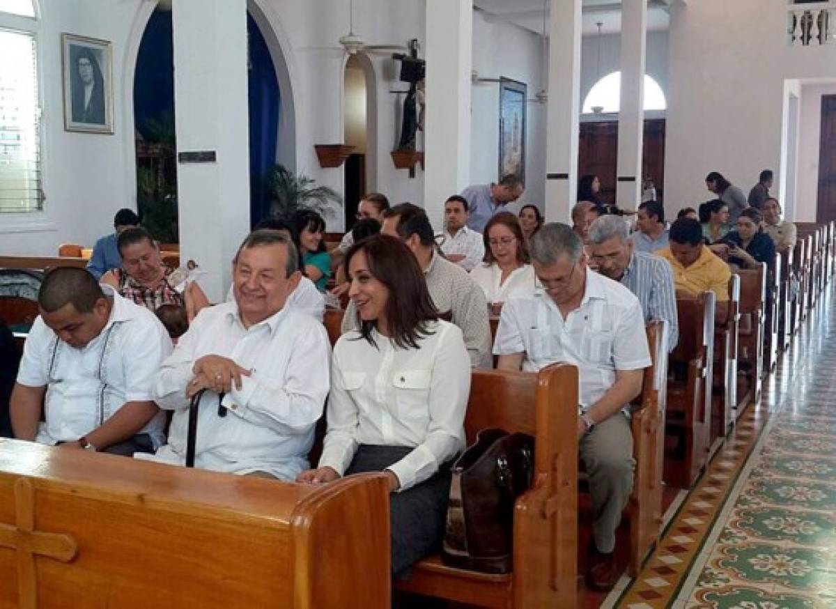Hondureños en Nicaragua le cantan a la 'Morenita'