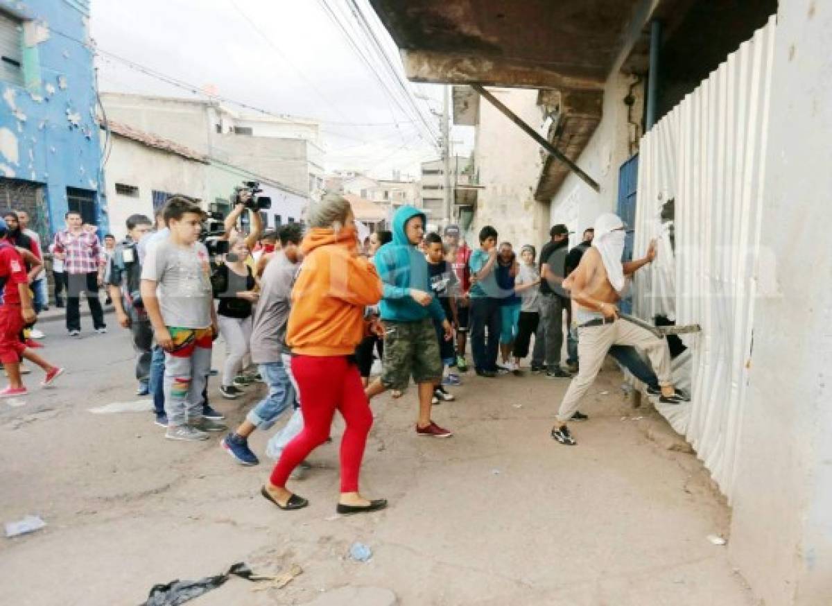 Zafarrancho en el centro de Tegucigalpa entre policías municipales y vendedores