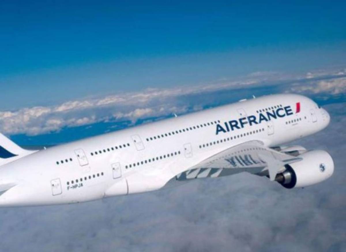 Dos caza de EEUU escoltan a avión de Air France tras amenaza de bomba