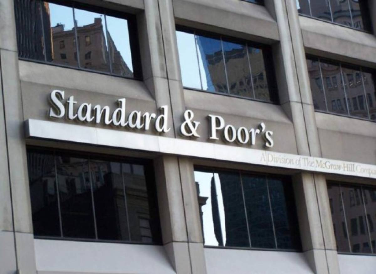 Standard and Poor's mejora calificación de Honduras