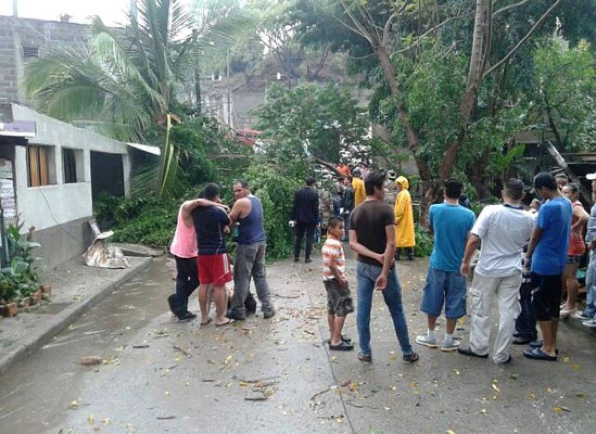 Se inundan mercados y residenciales de la capital de Honduras