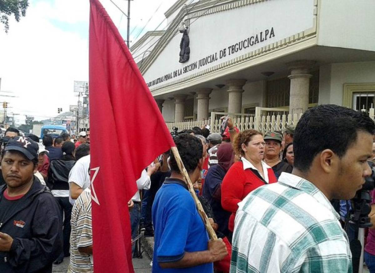 Honduras: Suspenden audiencia a Flores Lanza