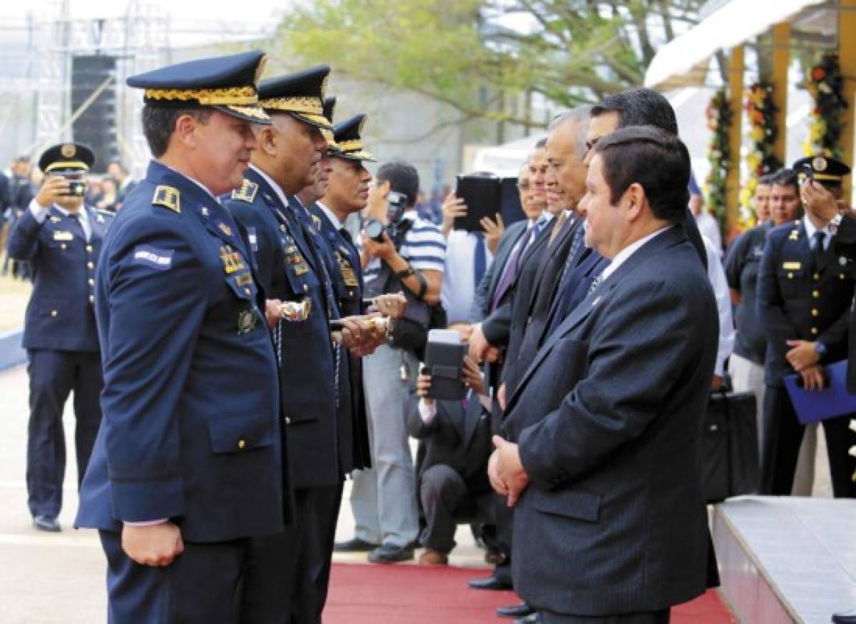 Ni el proceso de ascenso se respeta en la policía