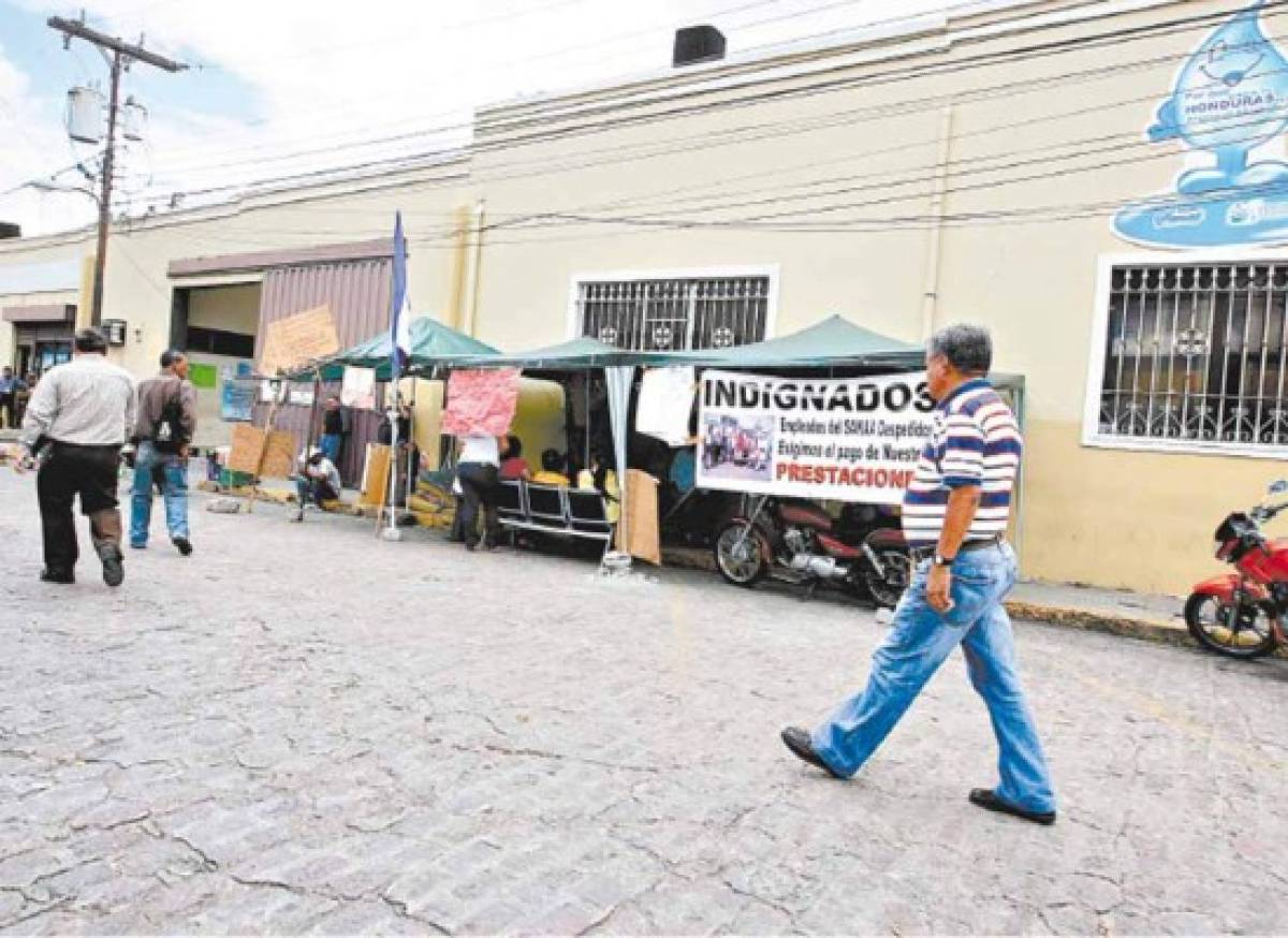 Entran a sexta semana de paro