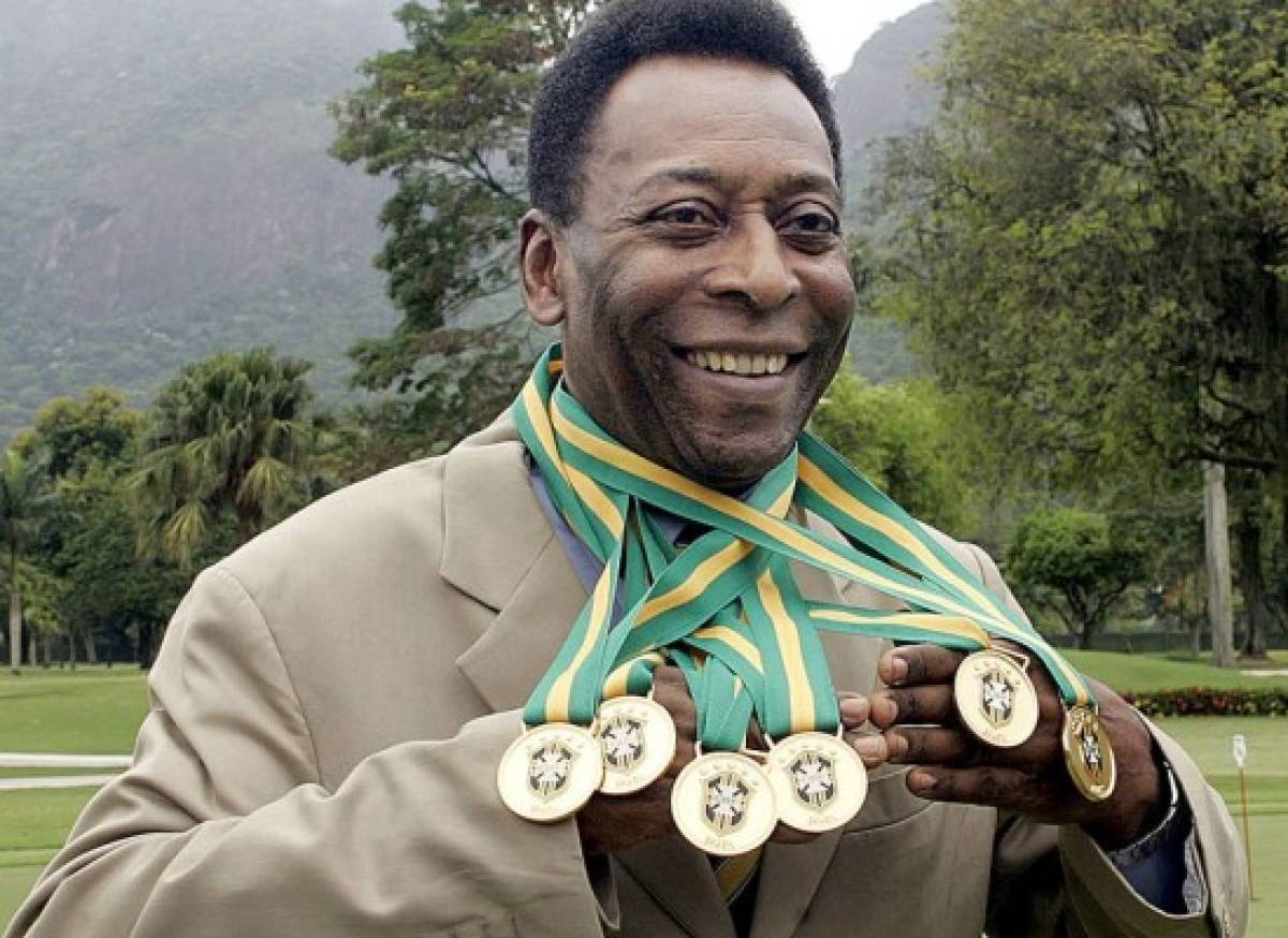 Empeora salud de Pelé y es hospitalizado
