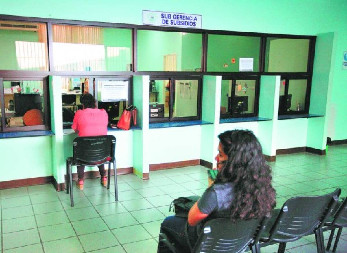 Los derechohabientes deben tramitar el pago de sus incapacidades en la Gerencia de Subsidios del IHSS, foto: EL HERALDO.