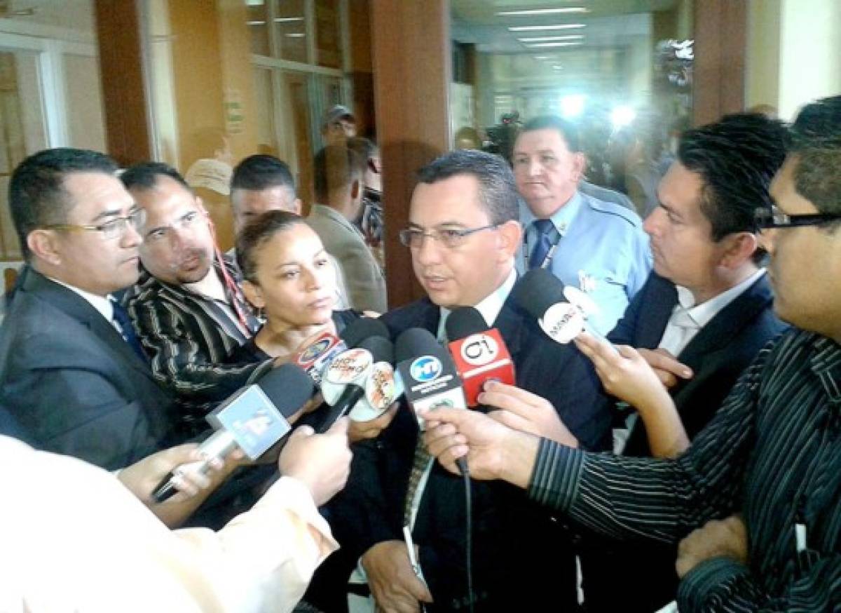 A batallón manda juez al diputado Luis Galdámez