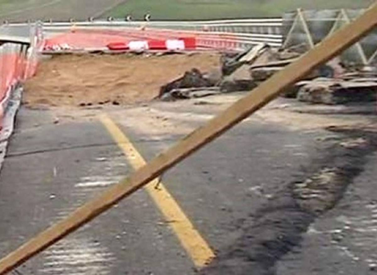 Escándalo por hundimiento de puente recién inaugurado