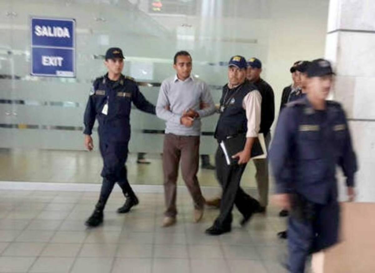Interpol toma bajo custodia a hondureño extraditado desde España
