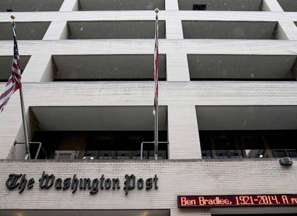 Murió exeditor del Washington Post Ben Bradlee que cobró fama por Watergate