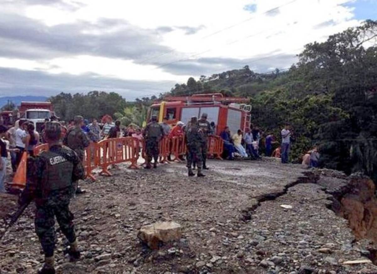 Honduras: Hallan carro que cayó a hondonada, pero no a sus ocupantes