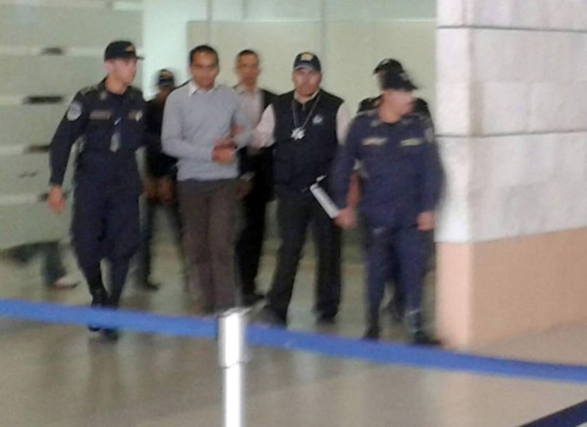 Interpol toma bajo custodia a hondureño extraditado desde España