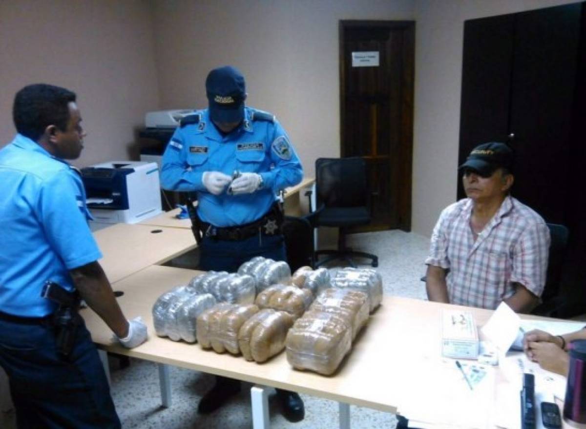 Capturan empleado del MP que distribuía droga en Roatán
