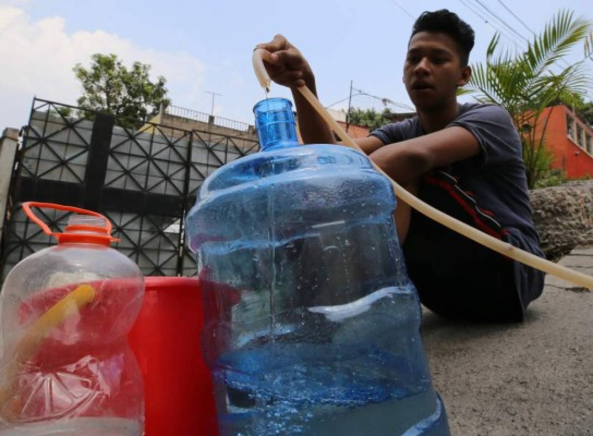 Unos 50 mil abonados se abastecen de agua de dos vertientes naturales en la capital de Honduras