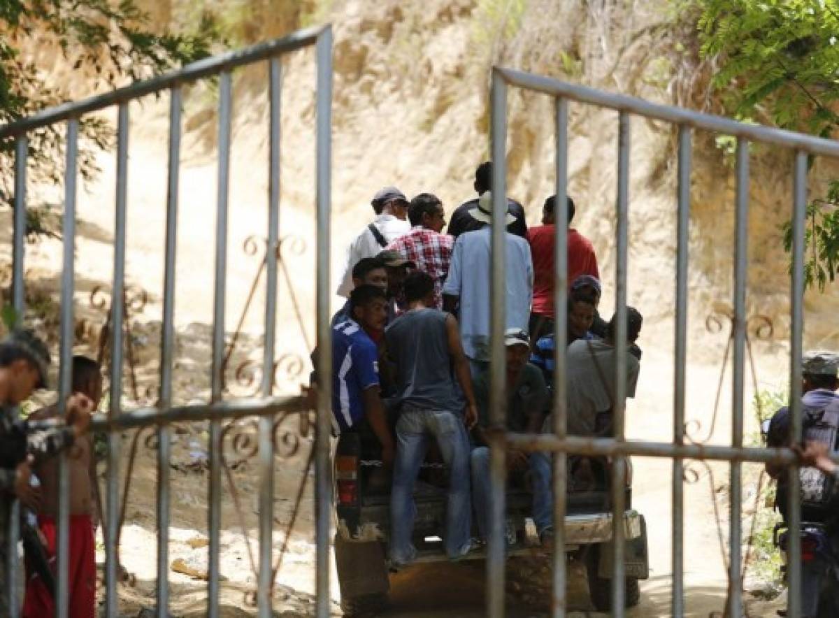Mineros hondureños continuarán búsqueda de los ocho soterrados