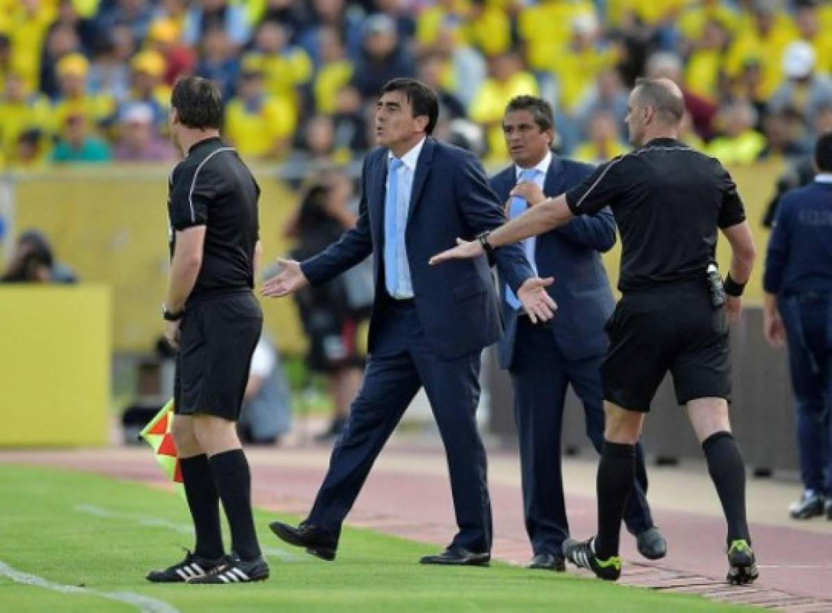 Ecuador despide al técnico de la selección Gustavo Quinteros