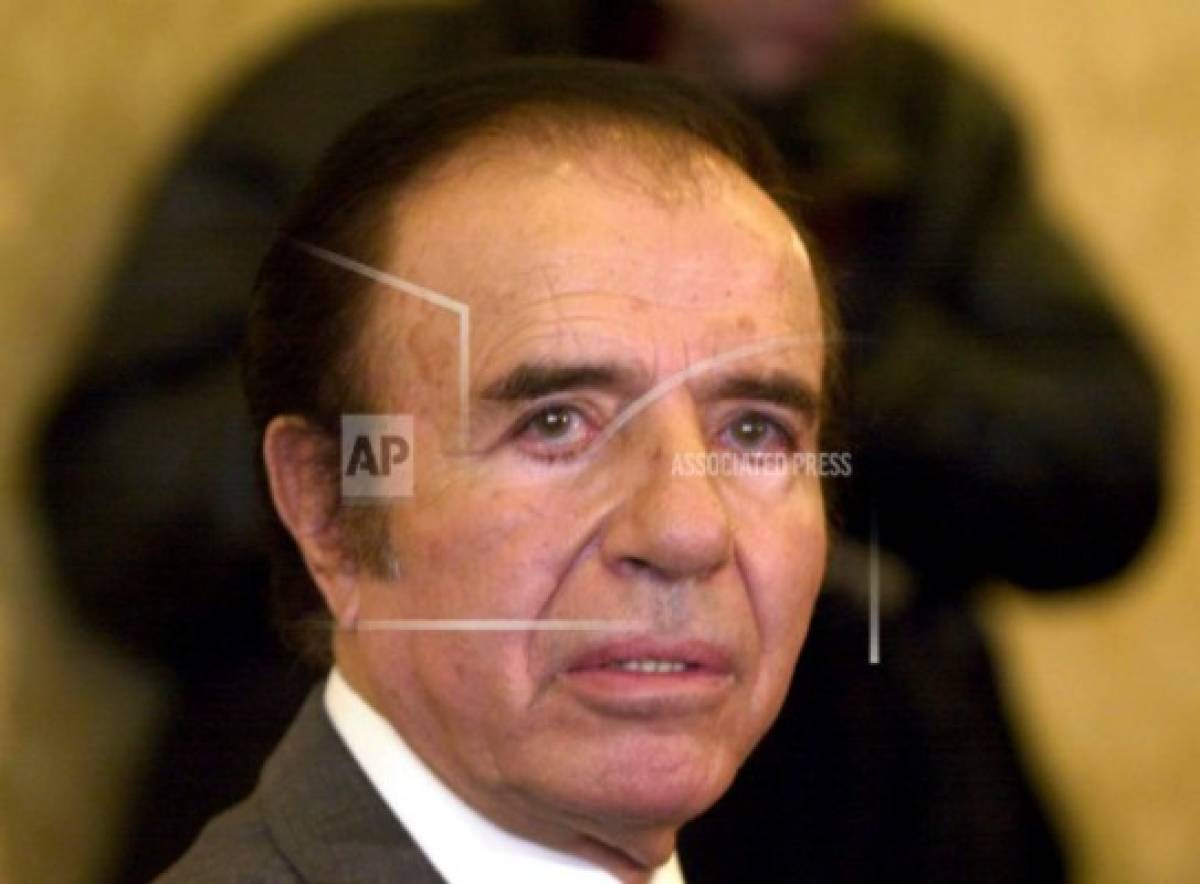 Argentina absuelve a expresidente Menem por contrabando