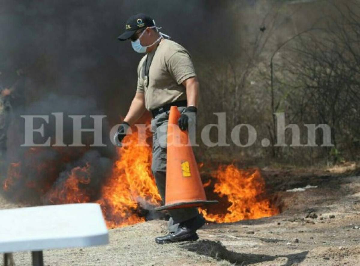 En el día del cannabis, Policía Militar de Honduras quema mil libras de marihuana