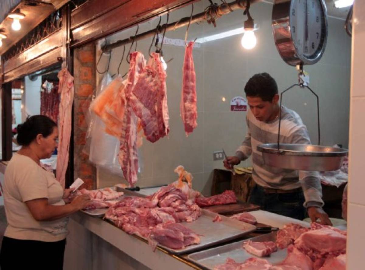 Capitalinos eliminan carne de res de su dieta