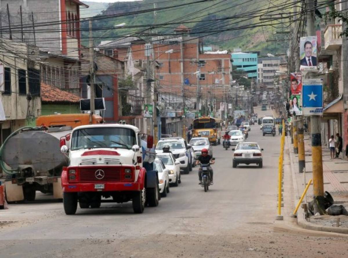 Habilitan paso vehicular por la avenida Gutenberg