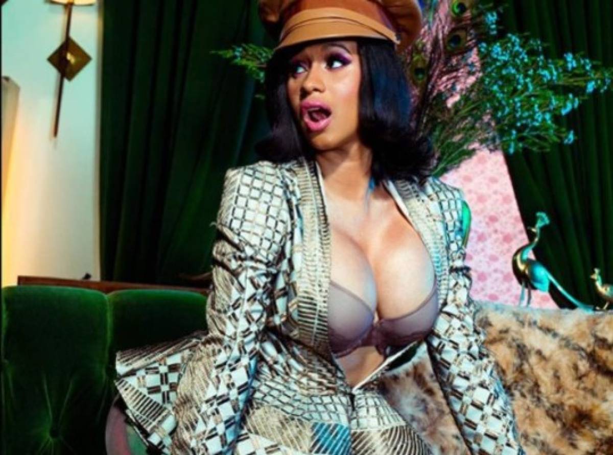 Con una foto al estilo de Beyoncé, Cardi B anuncia el nacimiento de su hija Kulture Kiari Cephus