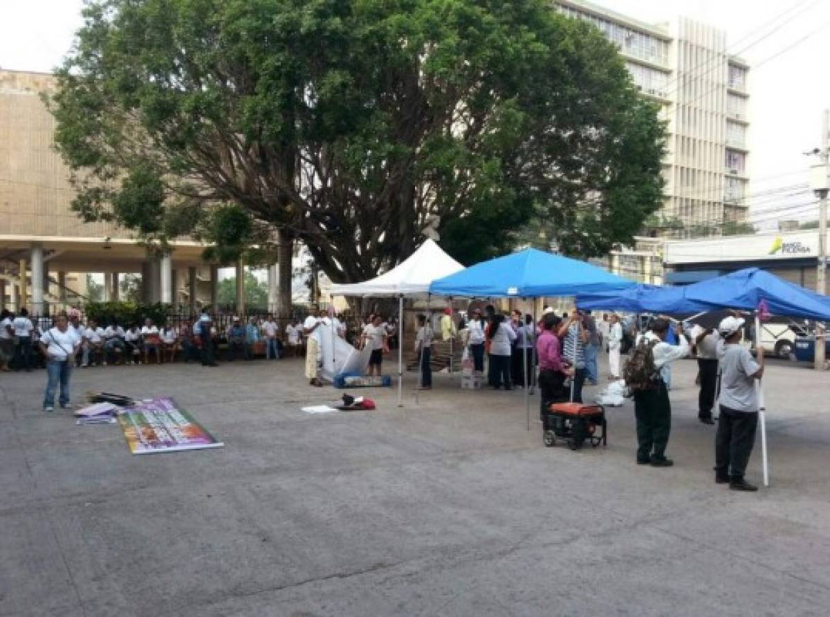 Campesinos realizan plantón en Tegucigalpa