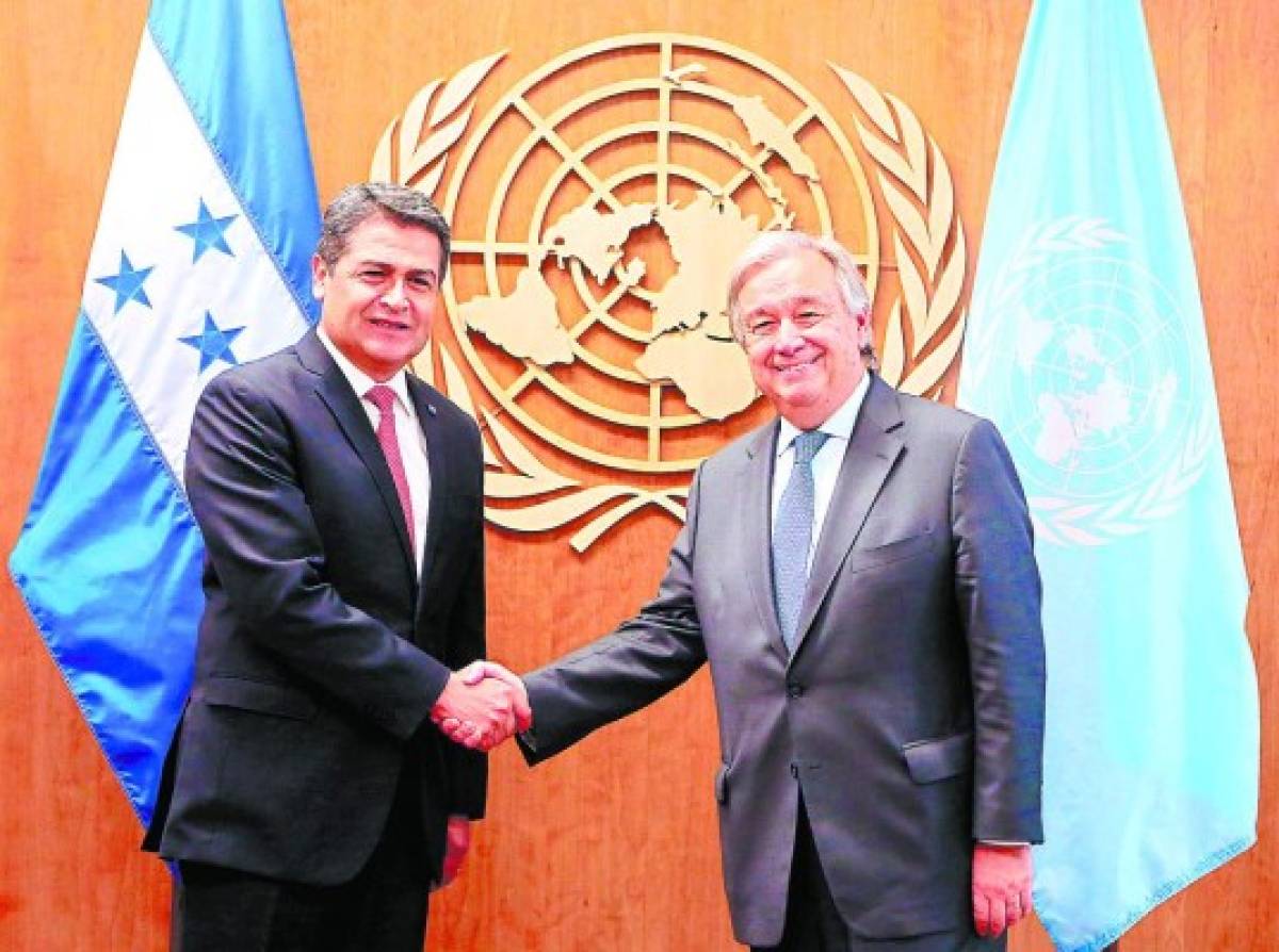 Presidente de Honduras aborda futuro de migrantes en la ONU