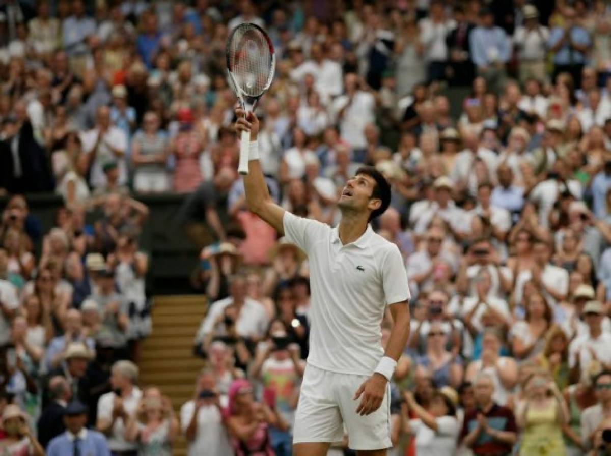 Djokovic frena a Nadal y jugará su quinta final en Wimbledon
