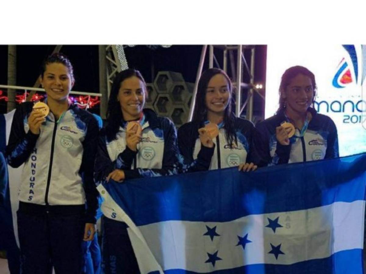 Selección femenina de baloncesto logra medalla de plata