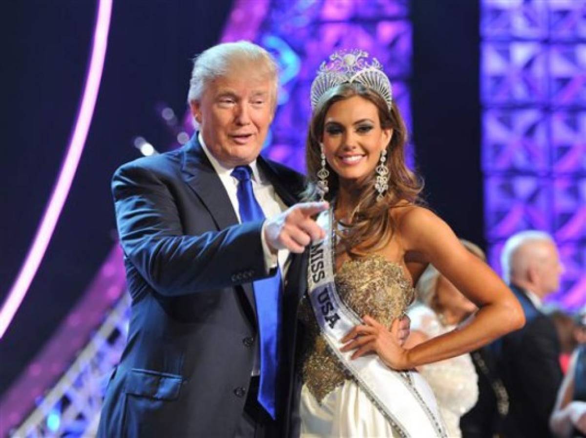 Trump le pide a Miss Universo que deje la corona