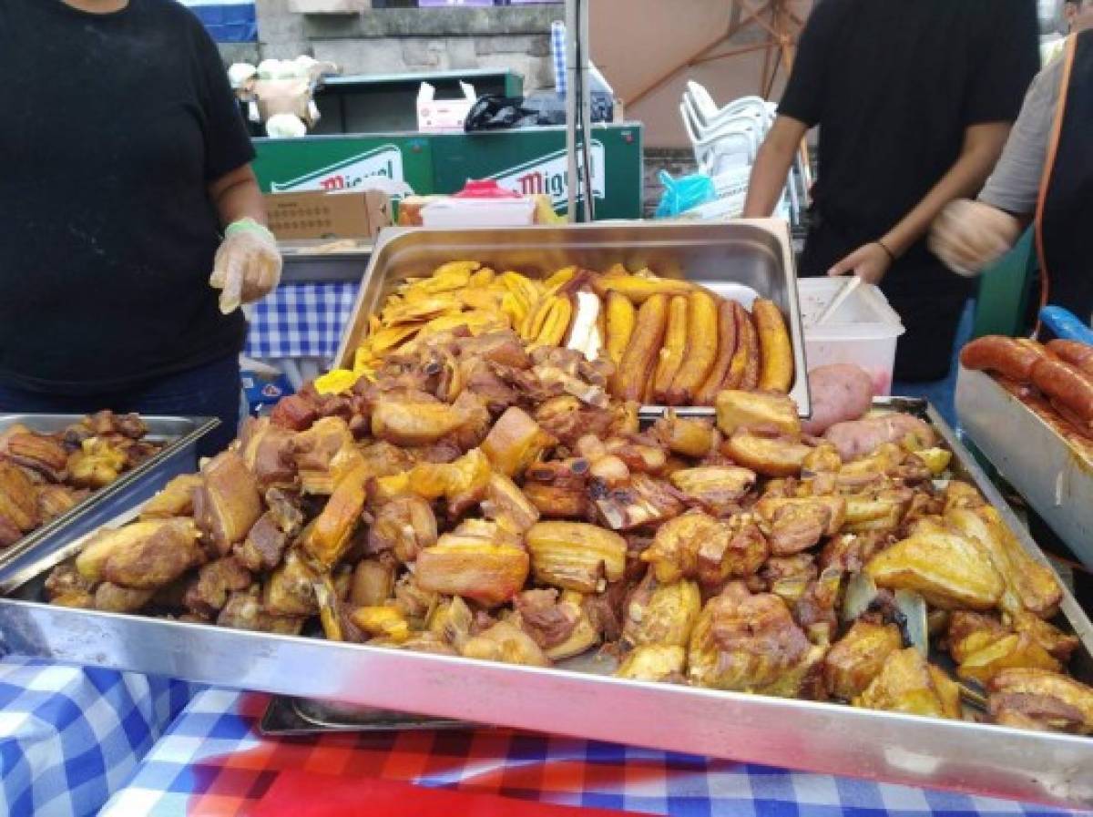 La rica comida hondureña fue parte de este evento que realizaron los compatriotas en España.