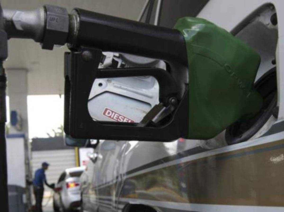 Vigente rebaja a precios de los combustibles