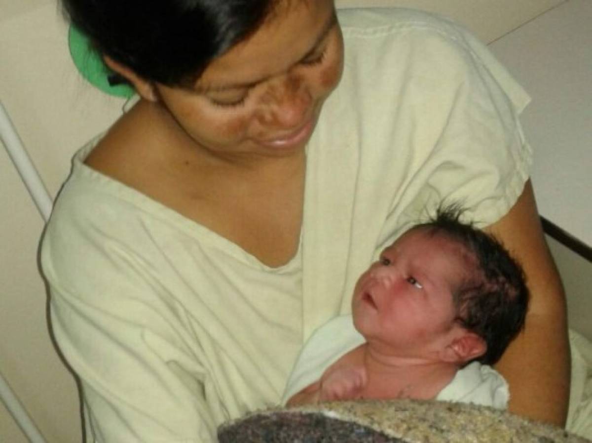 Un varón y dos niñas los primeros en nacer en 2016  