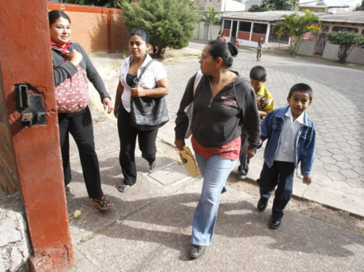 A medias inicia el año escolar en centros educativos públicos de Honduras