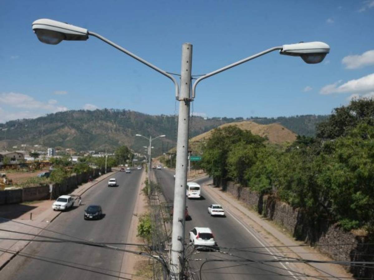 Instalarán 1,680 lámparas LED en bulevar FF AA y el anillo