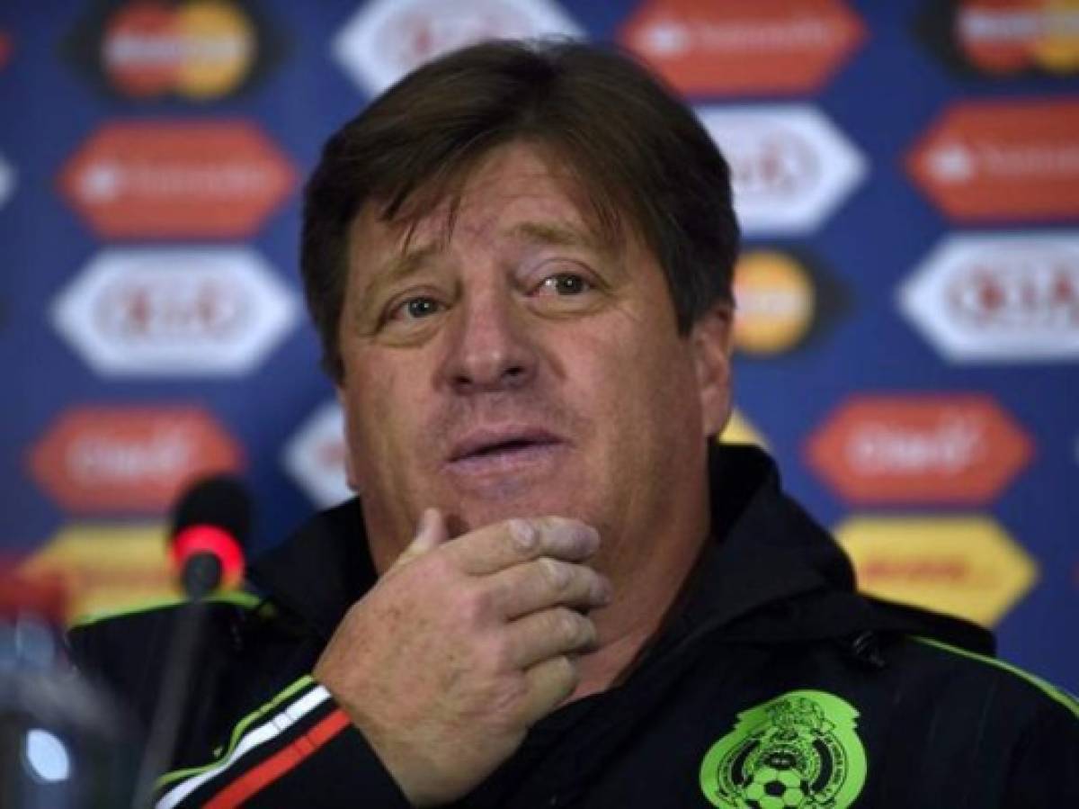 Exseleccionador Miguel Herrera regresa como DT de América  