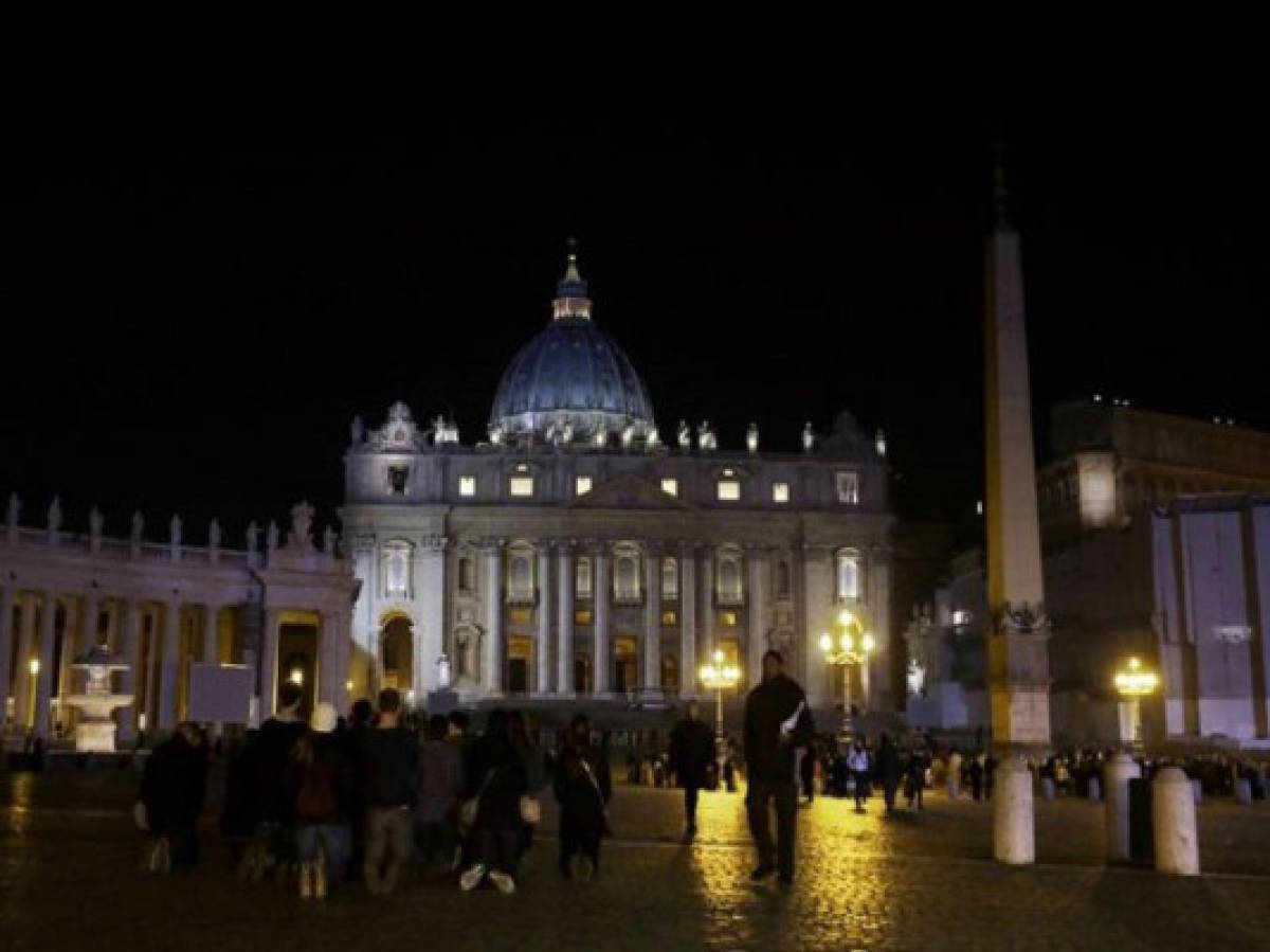 Roma se prepara ante multitudes por próximo papa