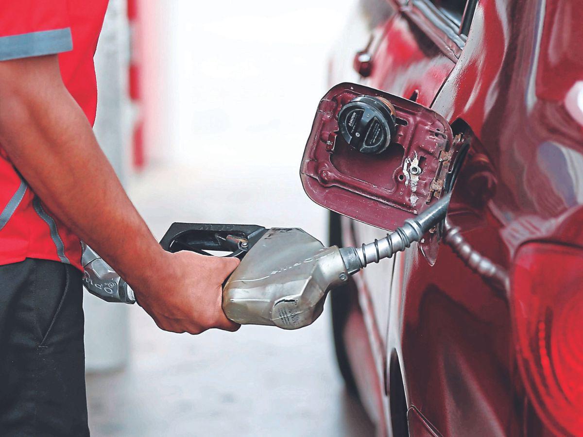El subsidio al diésel y la gasolina regular suma L 6.54 y L 5.03