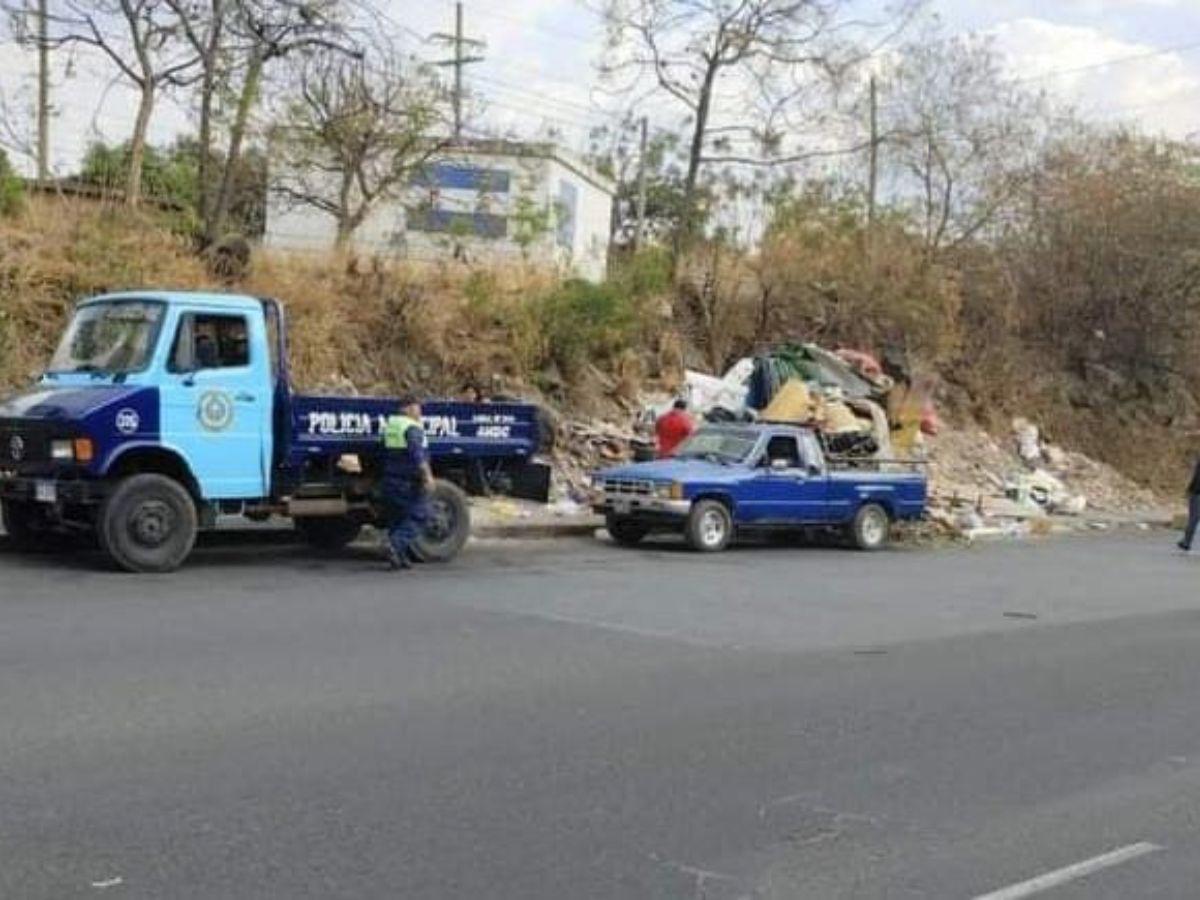 Decomisan 20 vehículos por lanzar desechos en lugares prohibidos de Tegucigalpa