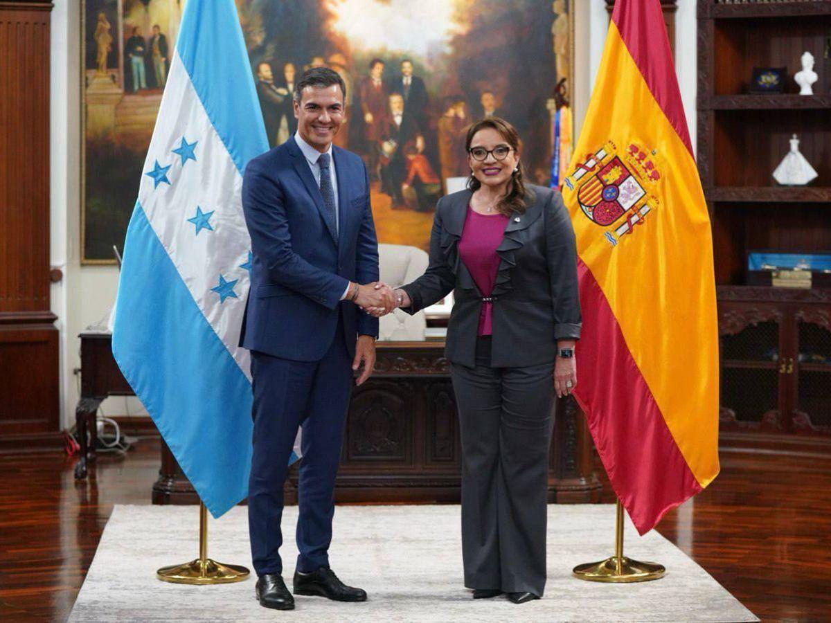 España afirma que dispone de fondos para tren interoceánico en Honduras