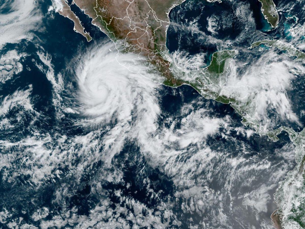 México activa plan de emergencia por tormenta Norma