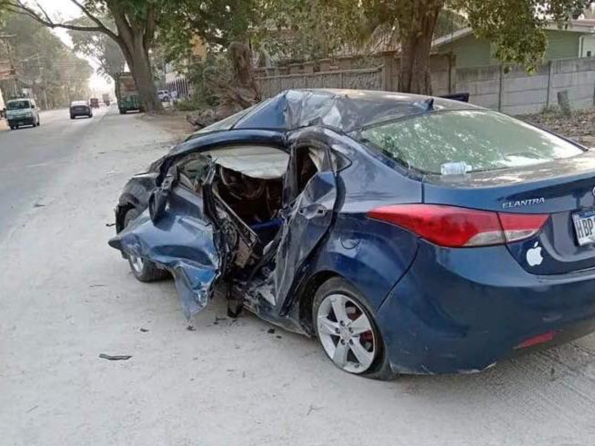 Conductor pierde la vida tras impactar con un árbol en San Pedro Sula