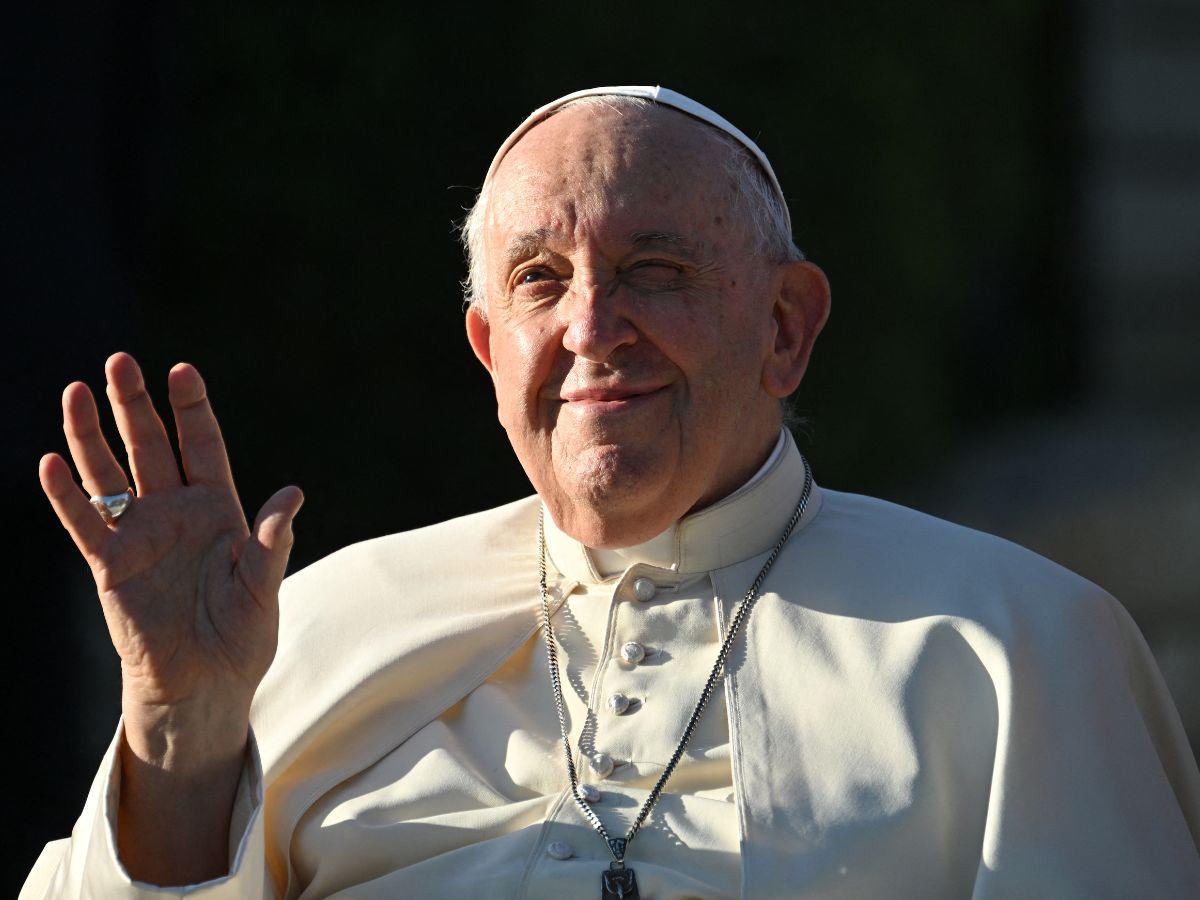 El papa dice que los gobiernos “no tienen nada que temer” de la Iglesia