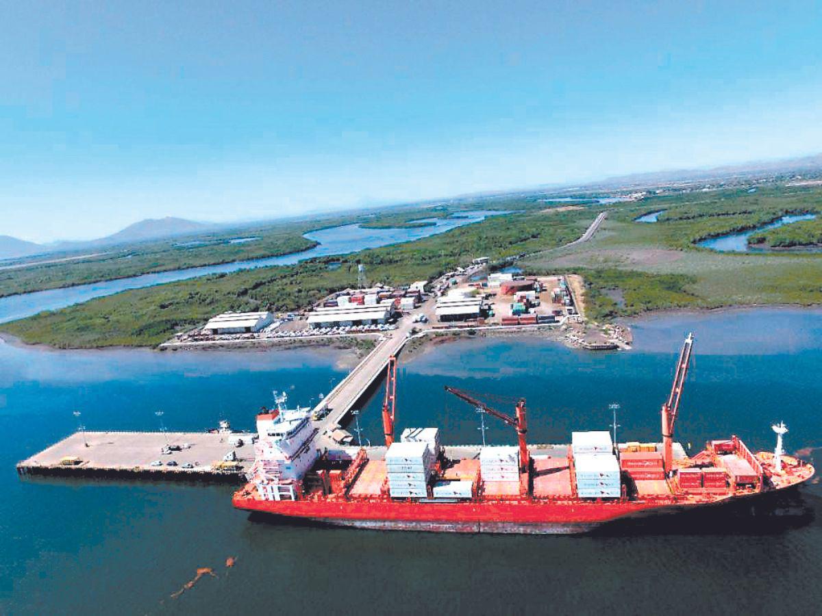 Gobierno busca un acuerdo con Brasil para los proyectos del puerto Henecán