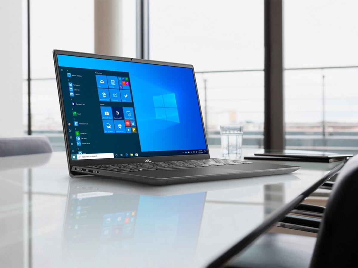 <i>Laptop Dell Vostro de 14” con un procesador Intel Core i3, Sistema Operativo Windows 11 Home y una pantalla 14 pulgadas.</i>